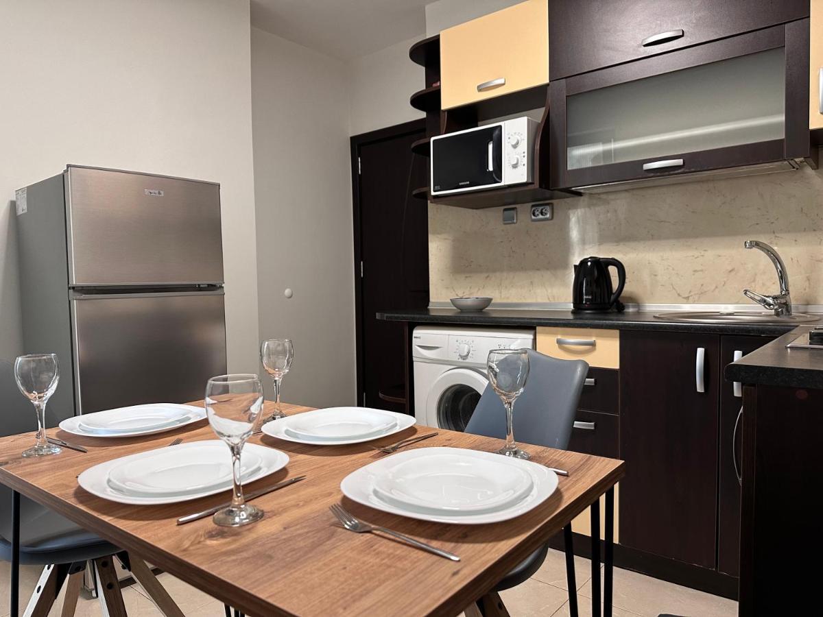 Елегантен Двустаен Апартамент Four Seasons Burgas City Exteriér fotografie